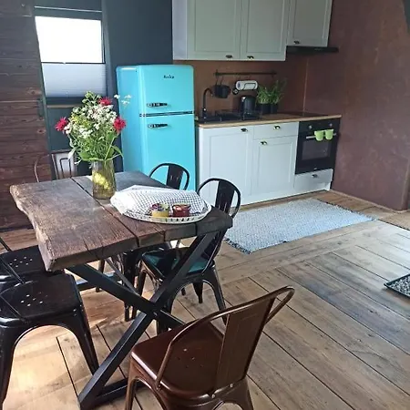 Miedzy Olchami Nad Jeziorem. Caloroczne. Cisza, Spokoj.