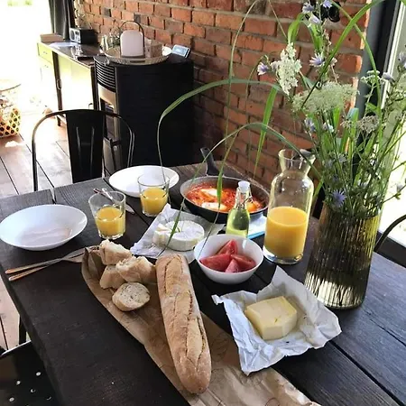 بيت للعطل Miedzy Olchami Nad Jeziorem. Caloroczne. Cisza, Spokoj.