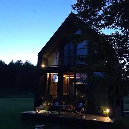 بيت للعطل Miedzy Olchami Nad Jeziorem. Caloroczne. Cisza, Spokoj. بارشيفو